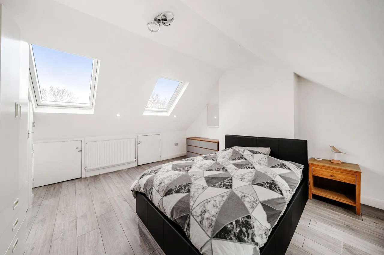 Longhill Road, SE6, photo 10