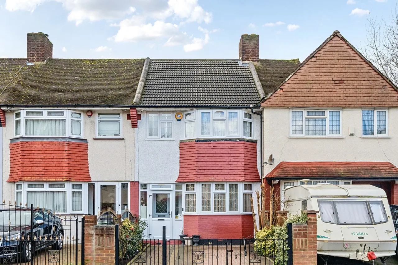 3 bed house for sale — Longhill Road, SE6