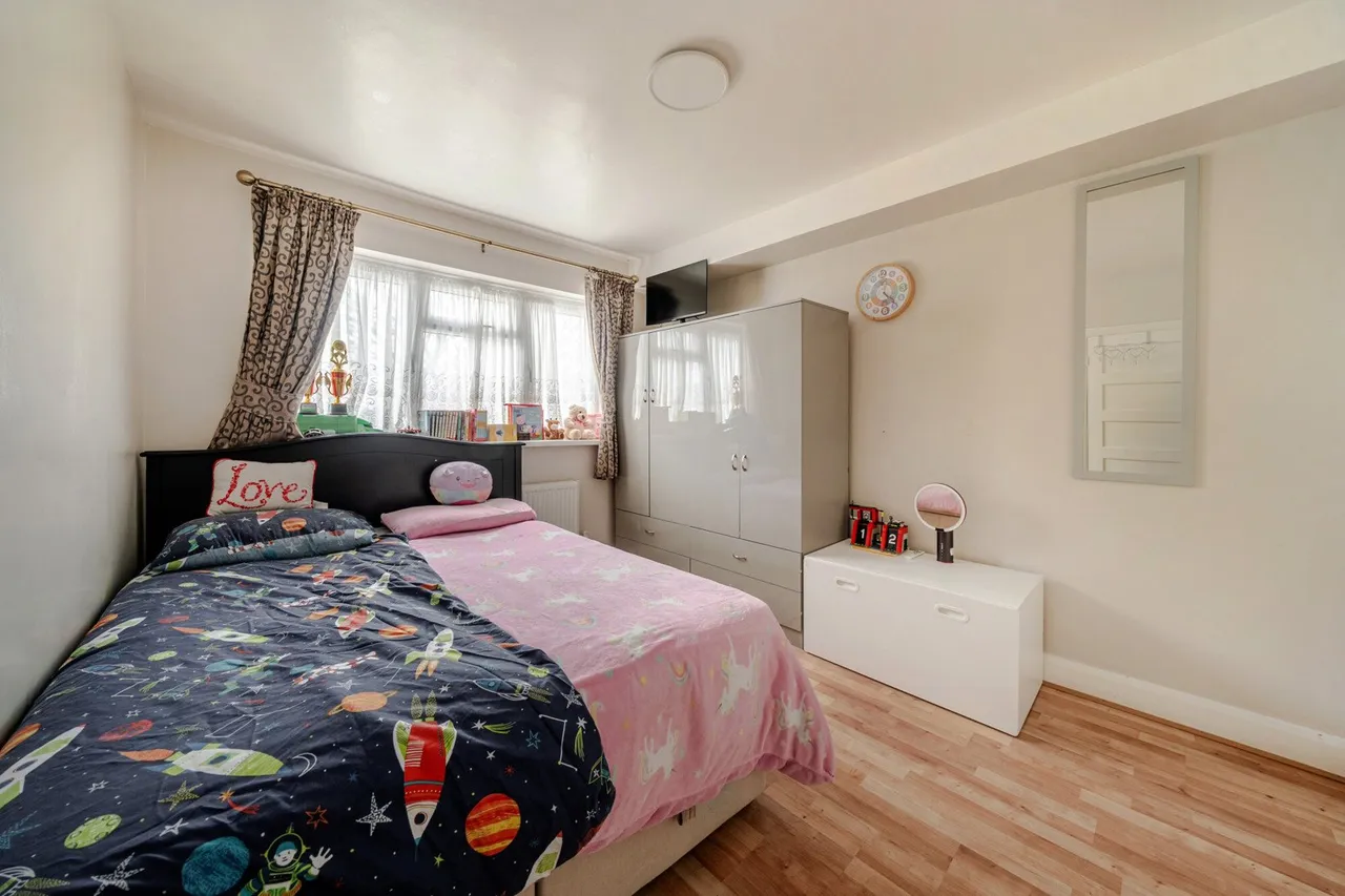 Longhill Road, SE6, photo 9