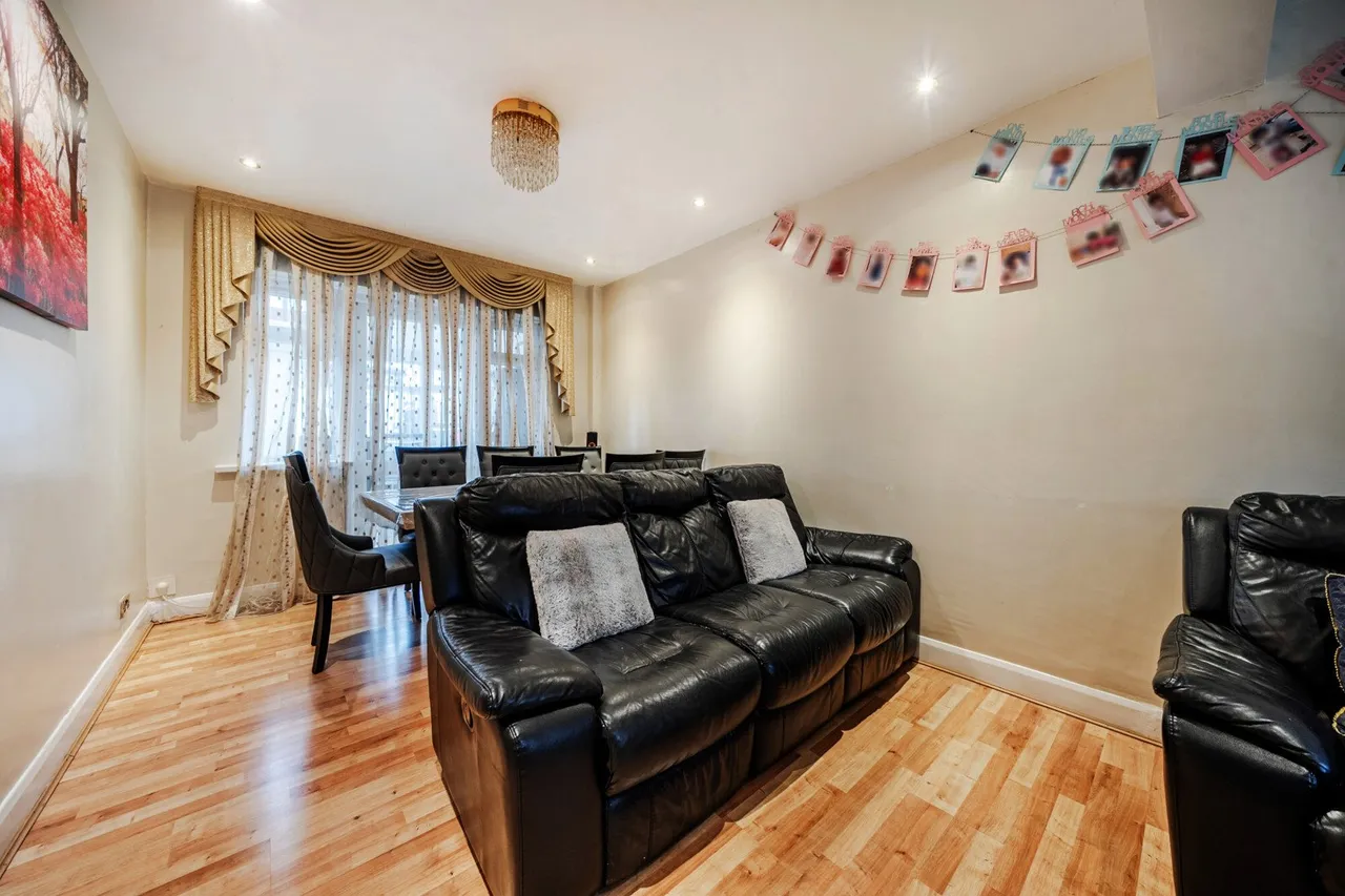 Longhill Road, SE6, photo 15