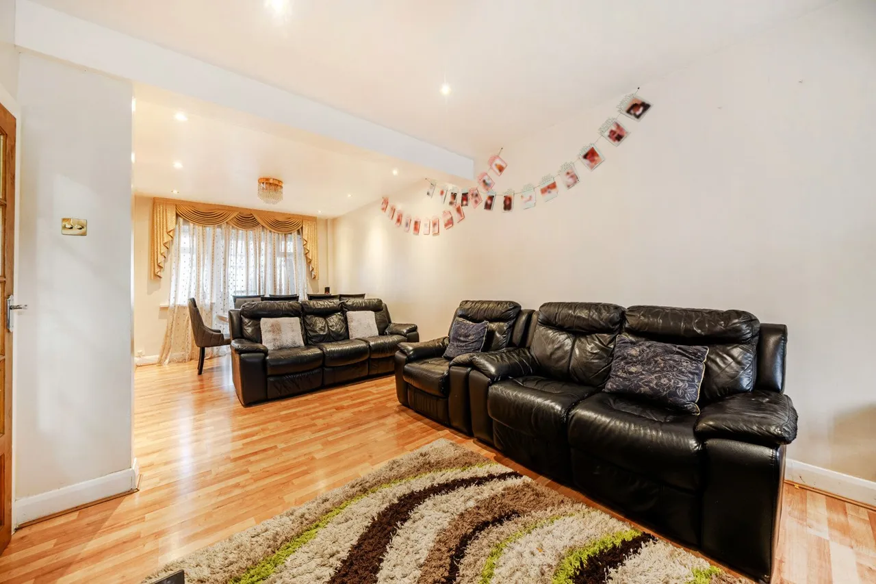 Longhill Road, SE6, photo 3