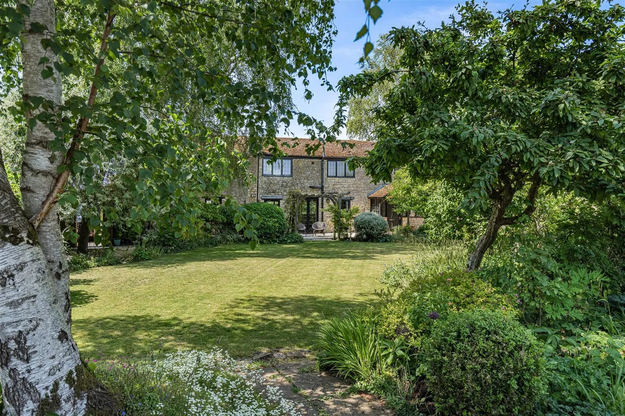 Kirtlington Road, Upper Heyford, photo 28