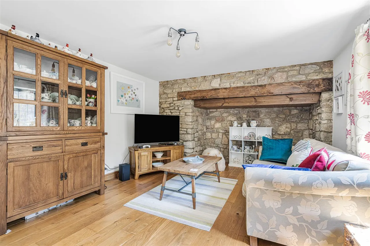 Kirtlington Road, Upper Heyford, photo 8