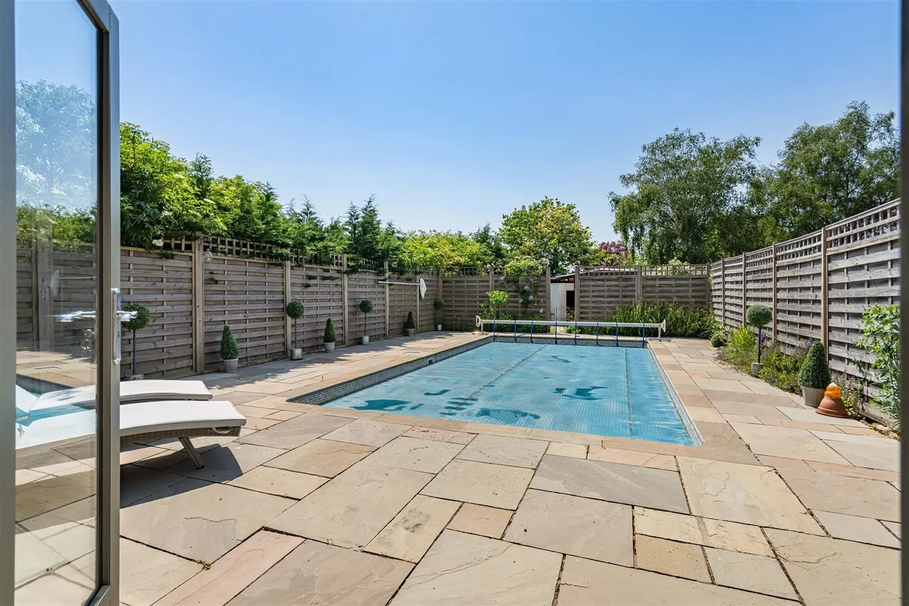 Kirtlington Road, Upper Heyford, photo 4