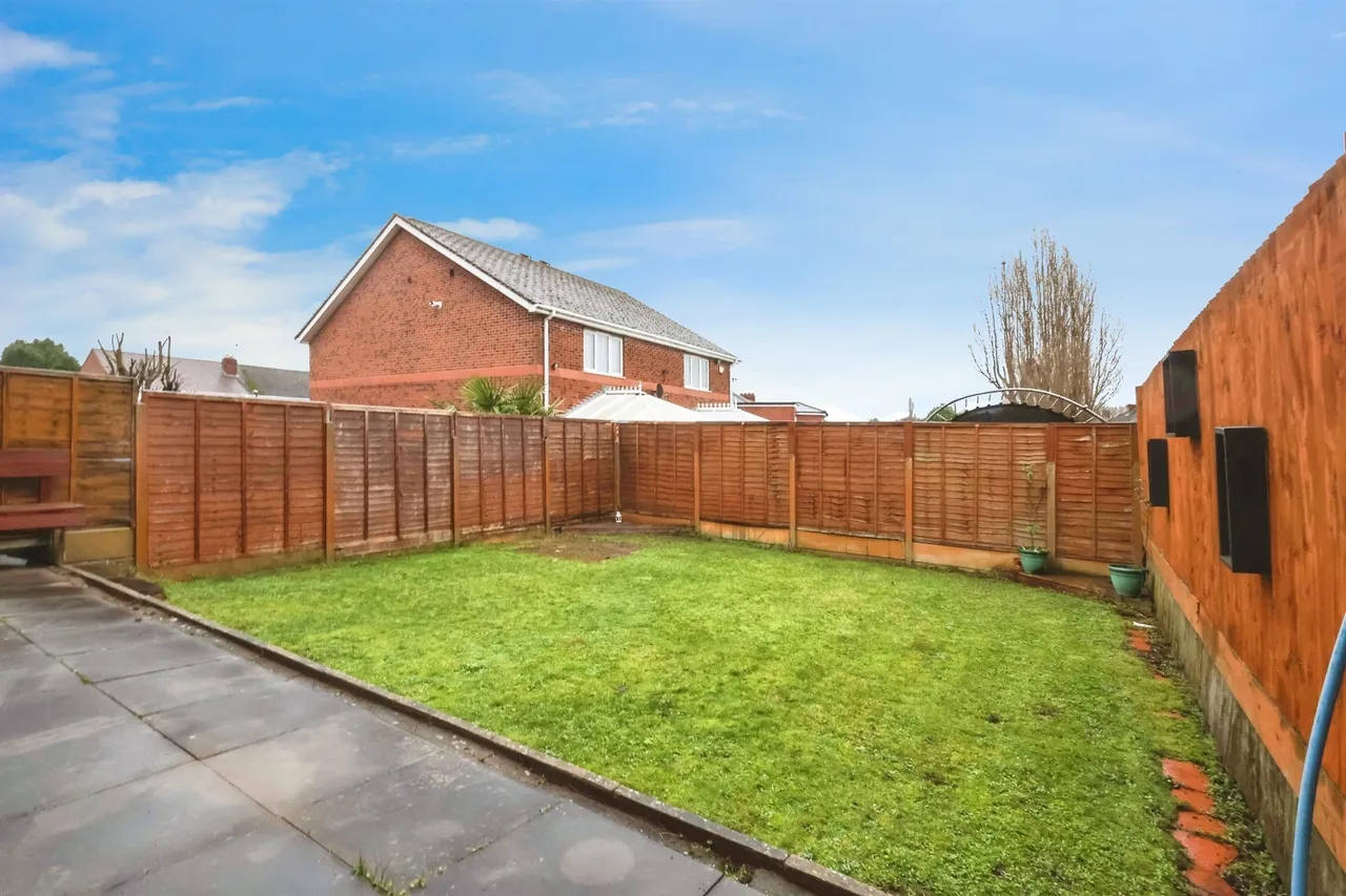 Oldbury Road, Rowley Regis, B65, photo 7