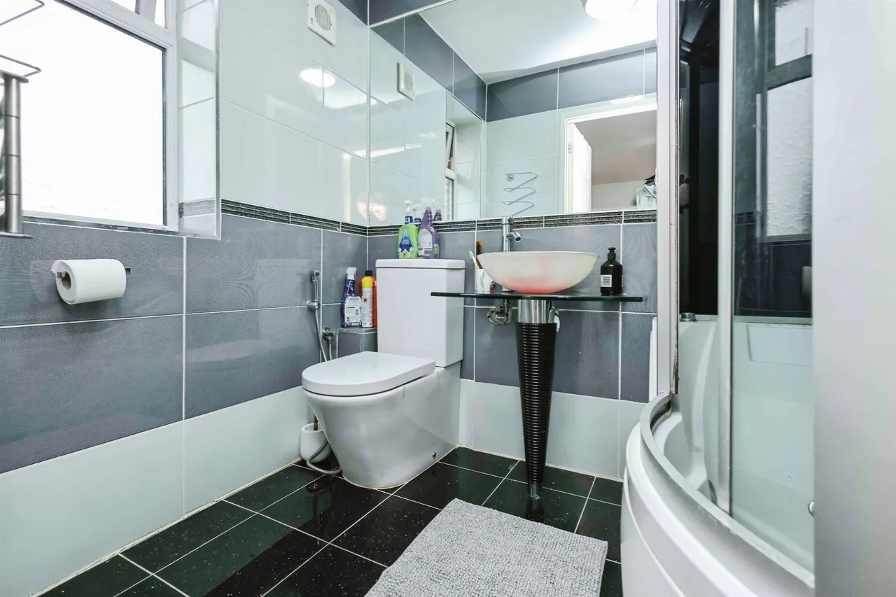 Oldbury Road, Rowley Regis, B65, photo 8