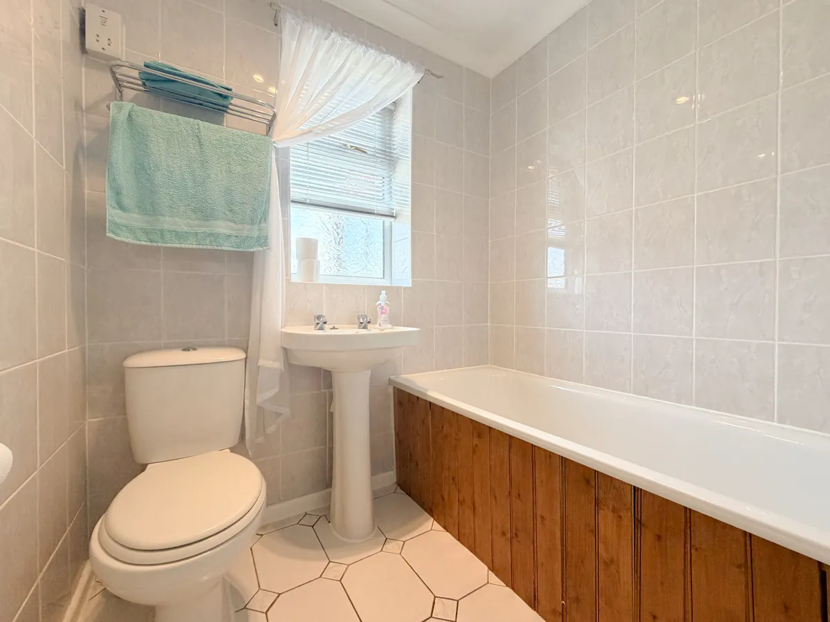 Stoke-on-trent, ST7, photo 14