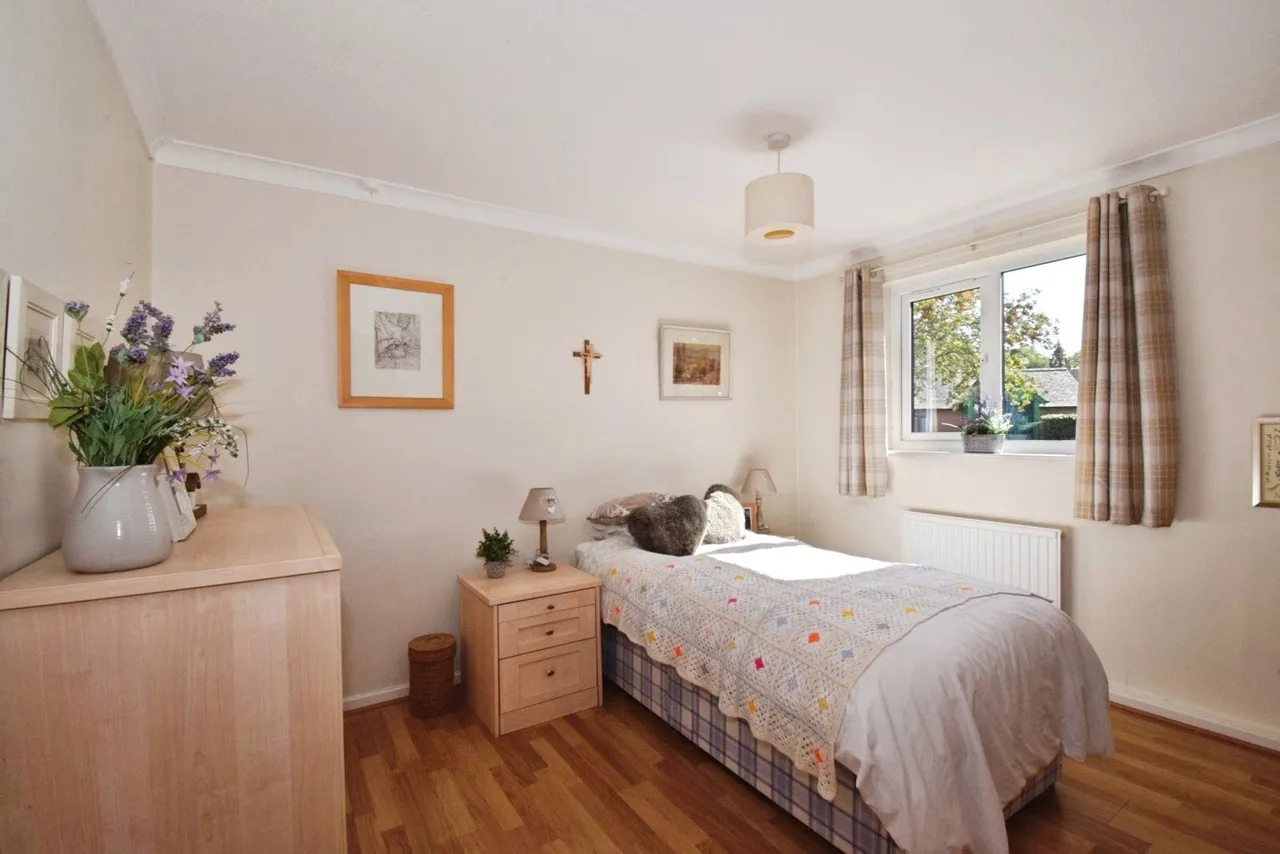St. James Court, Birstall, LE4, photo 9