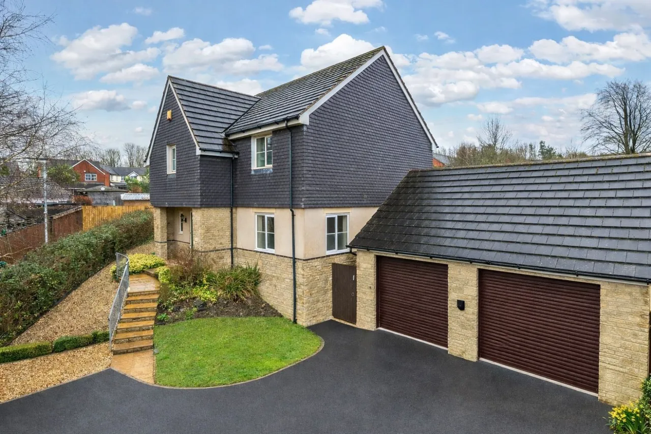 Woodford Gardens, Barnstaple, EX32, photo 2