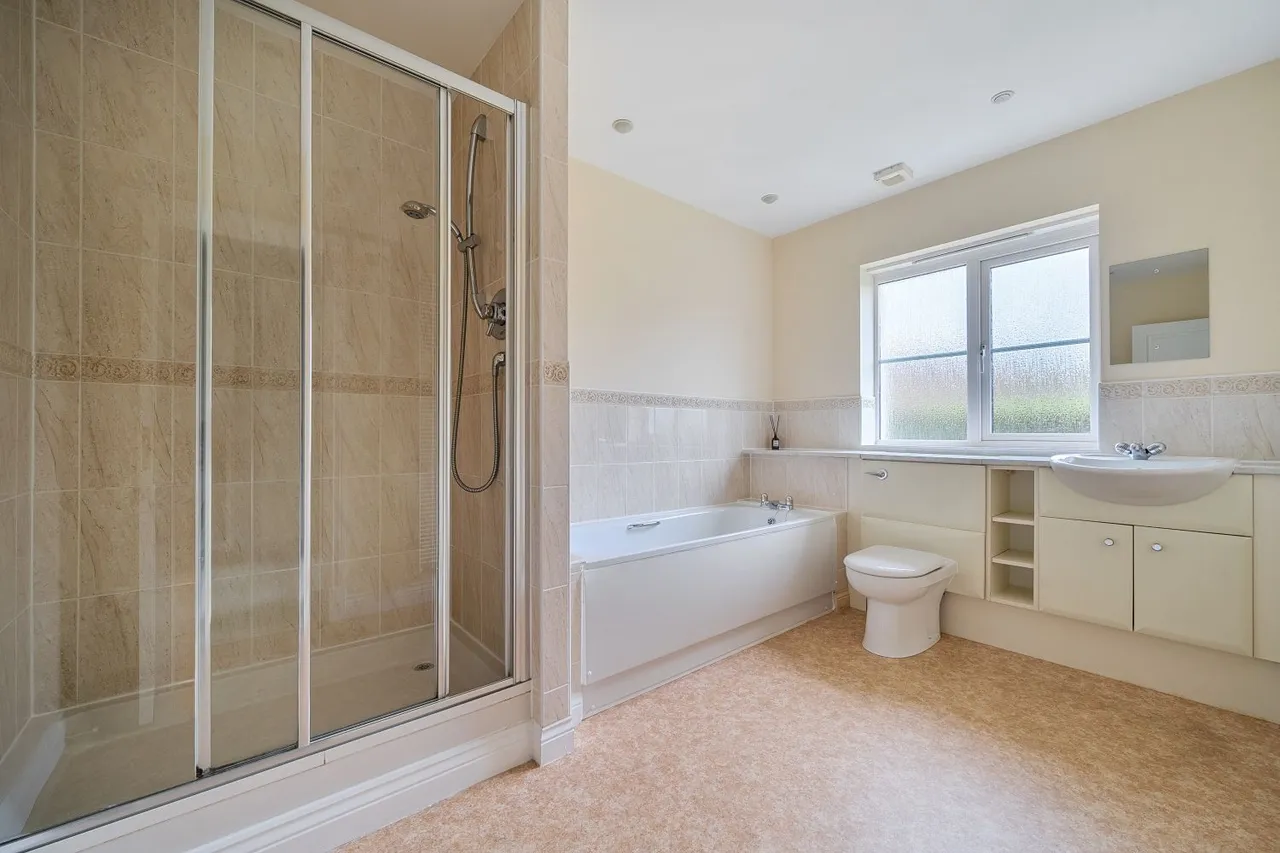 Woodford Gardens, Barnstaple, EX32, photo 10