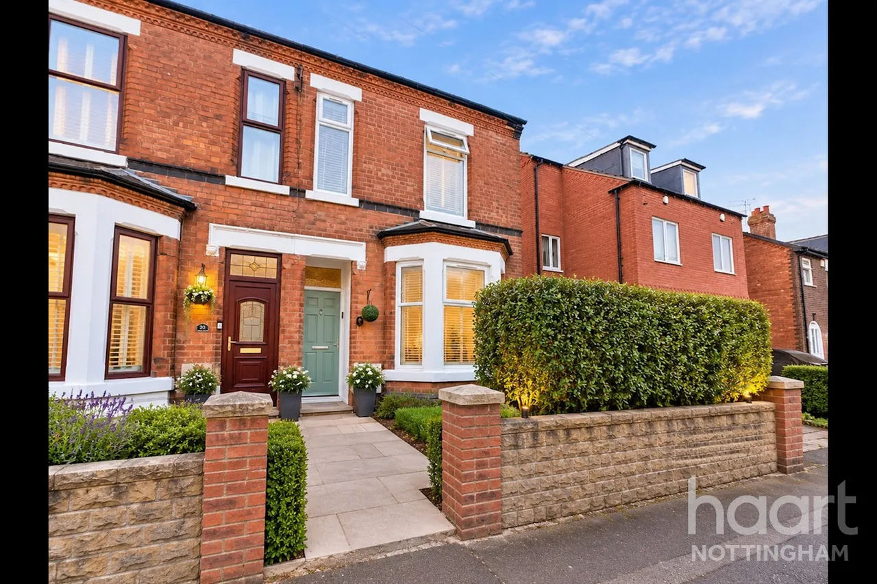 3 bed house for sale, Chantrey Road, West Bridgford, NG2
