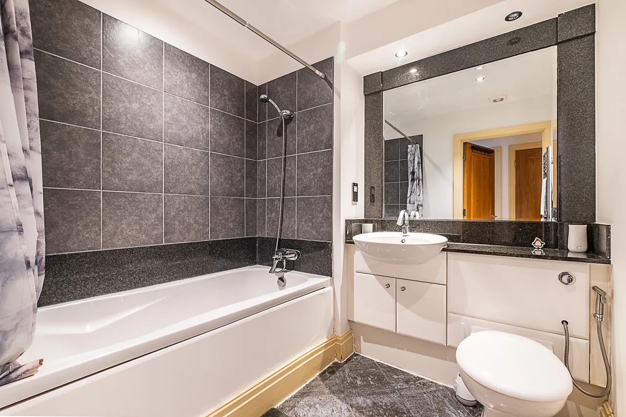 Imperial Wharf, London, SW6, photo 7
