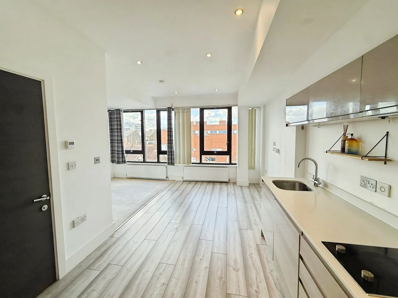 Clarendon Road, Watford, WD17, photo 2