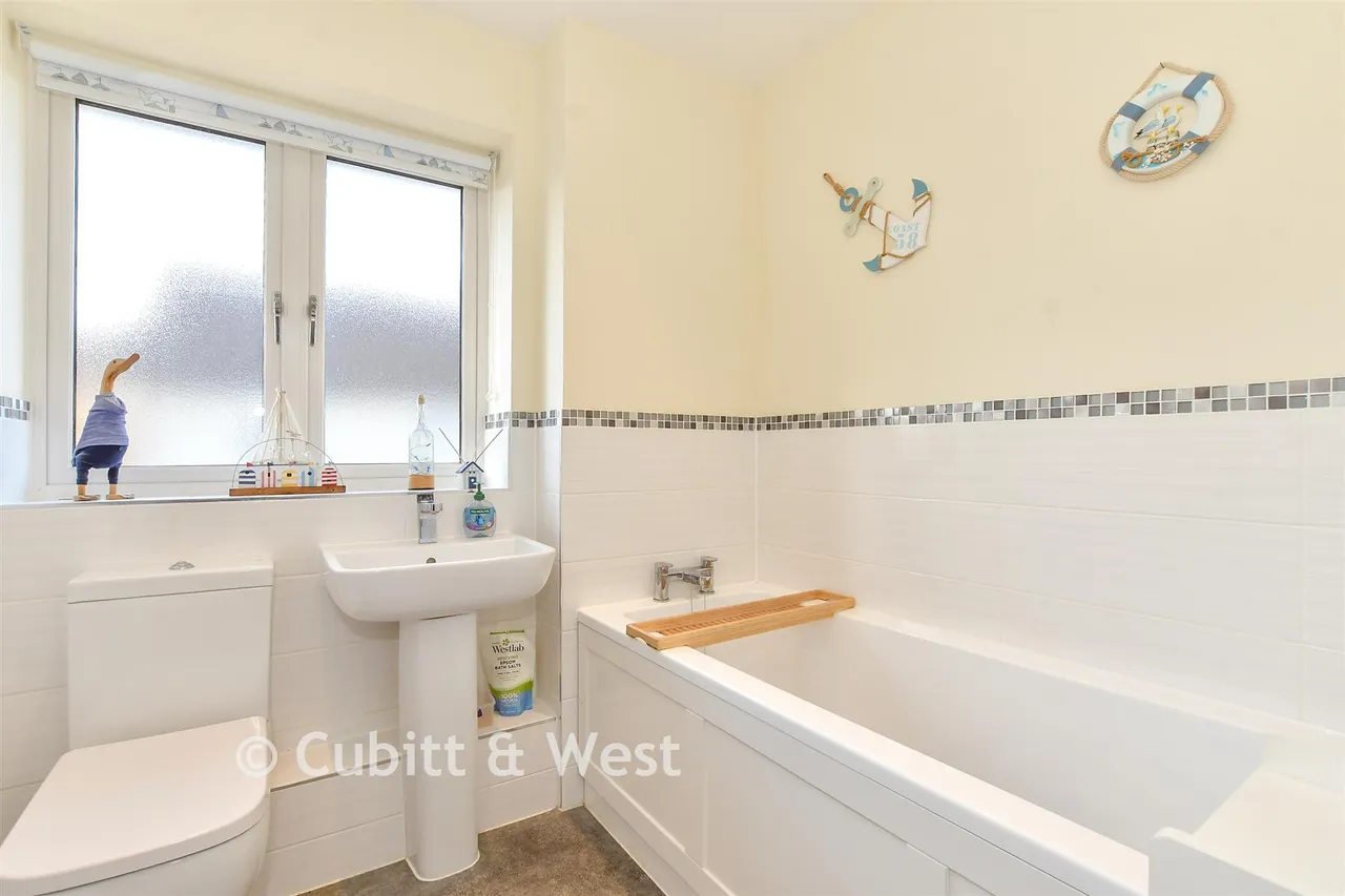 Longcroft Way, Havant, PO9, photo 12