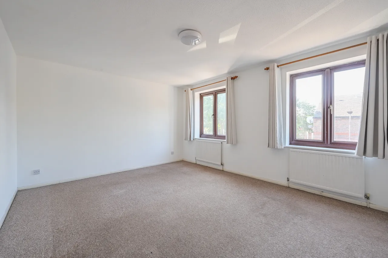 72 Nightingale Way, London, photo 2