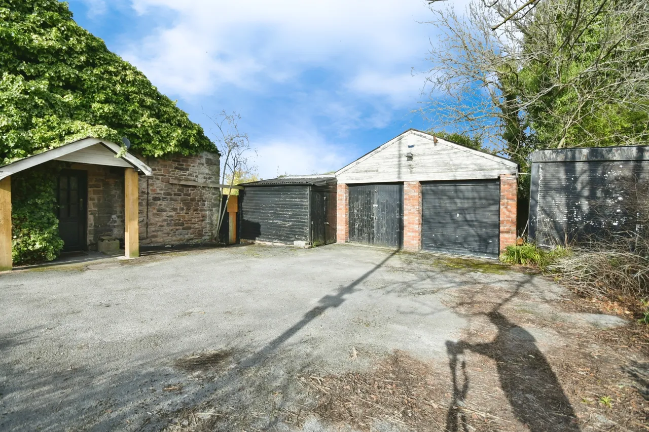 Buxton Road, High Lane, Stockport, SK6, photo 12