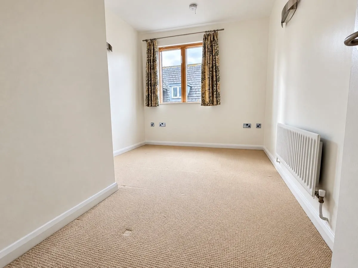 Pitwines Close, Poole, BH15, photo 12