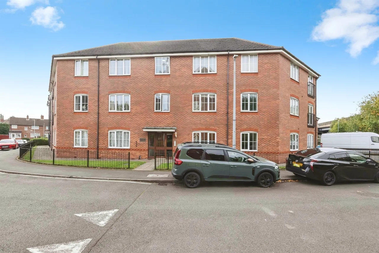 2 bed flat for sale, Ashwood Close, Oldbury, B69