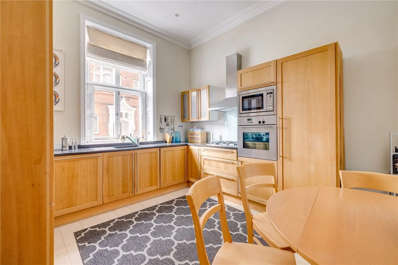 Blacklands Terrace, London, SW3, photo 4
