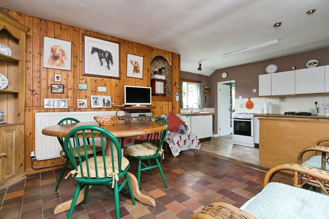 Chwilog, Pwllheli, LL53, photo 2