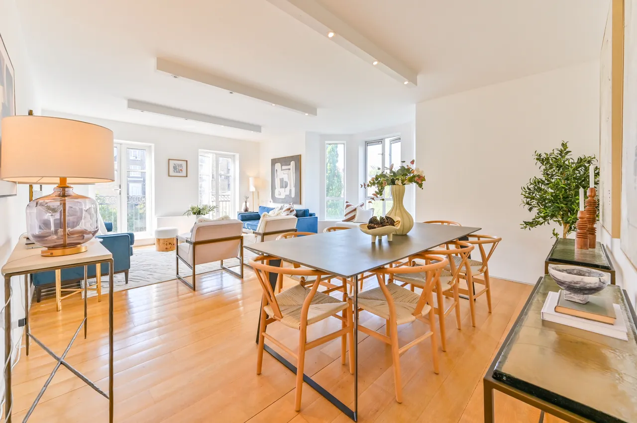 24 Walnut Court, St Marys Gate, London, photo 3