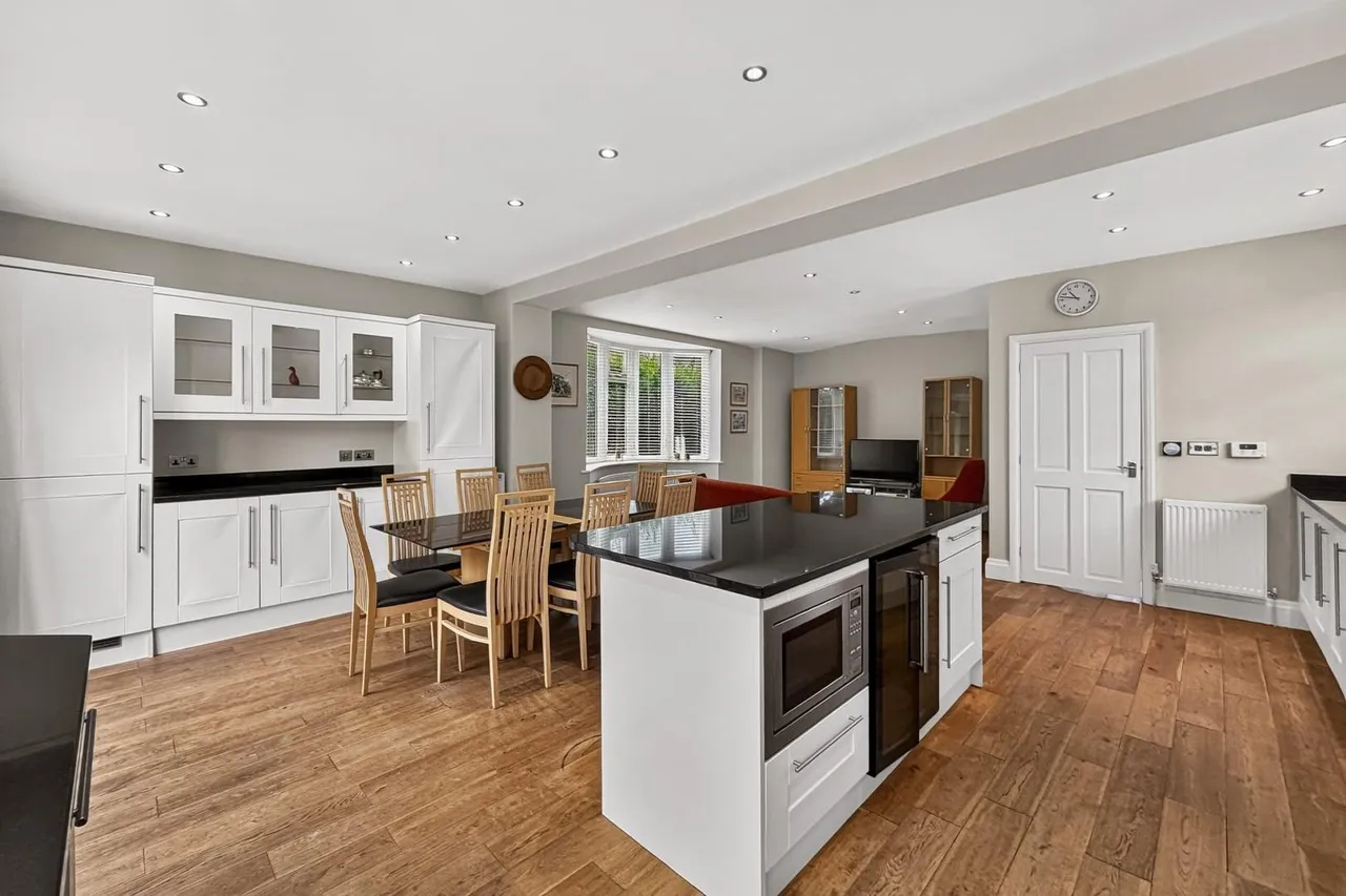 Priory Road, Bowdon, Cheshire WA14 3BS, photo 6