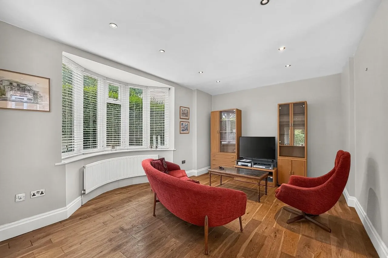 Priory Road, Bowdon, Cheshire WA14 3BS, photo 5