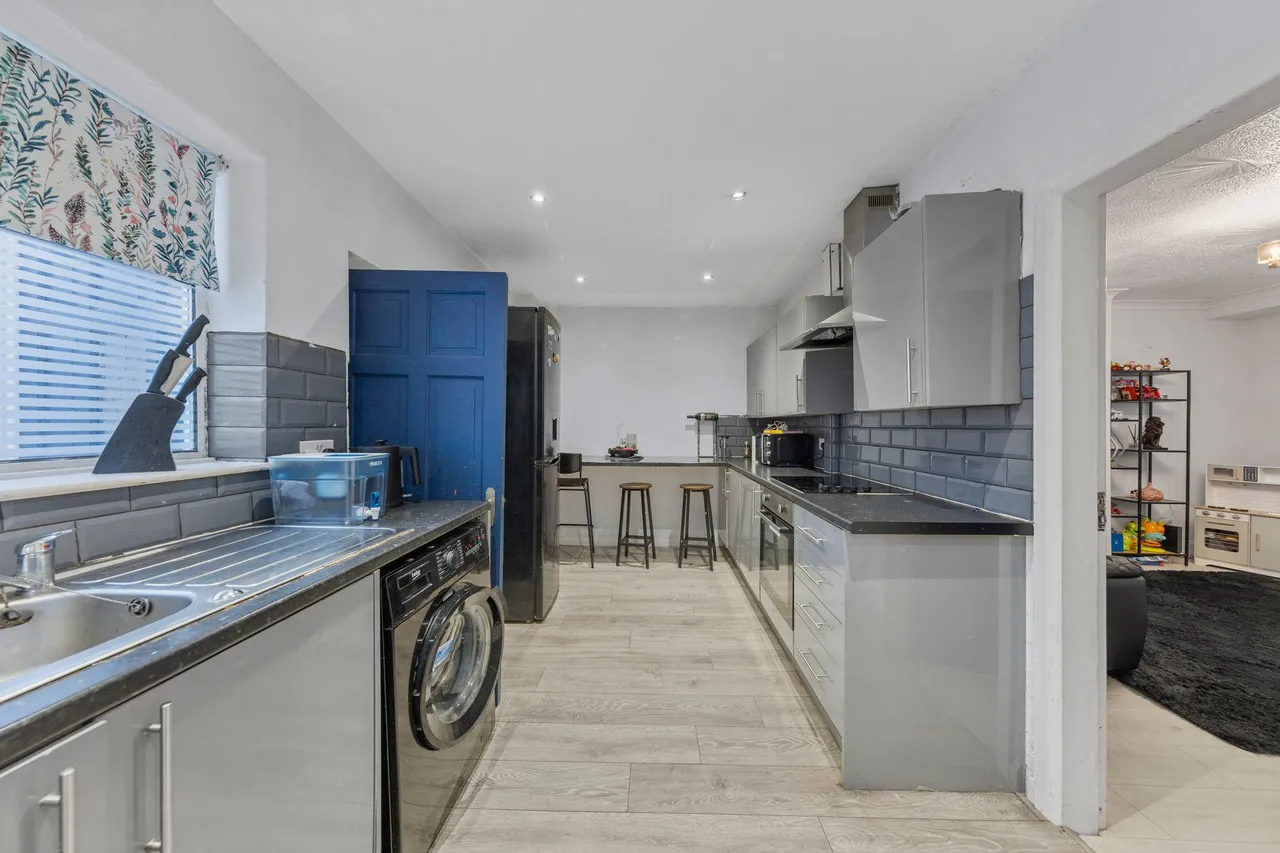 Moseley Avenue, Warrington, Warrington, WA4 1NX, photo 4
