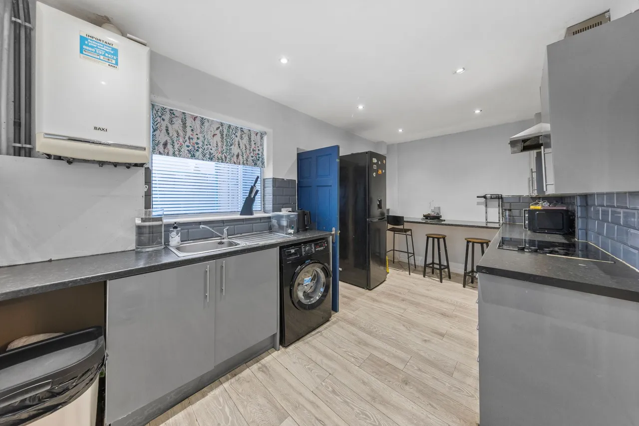 Moseley Avenue, Warrington, Warrington, WA4 1NX, photo 6