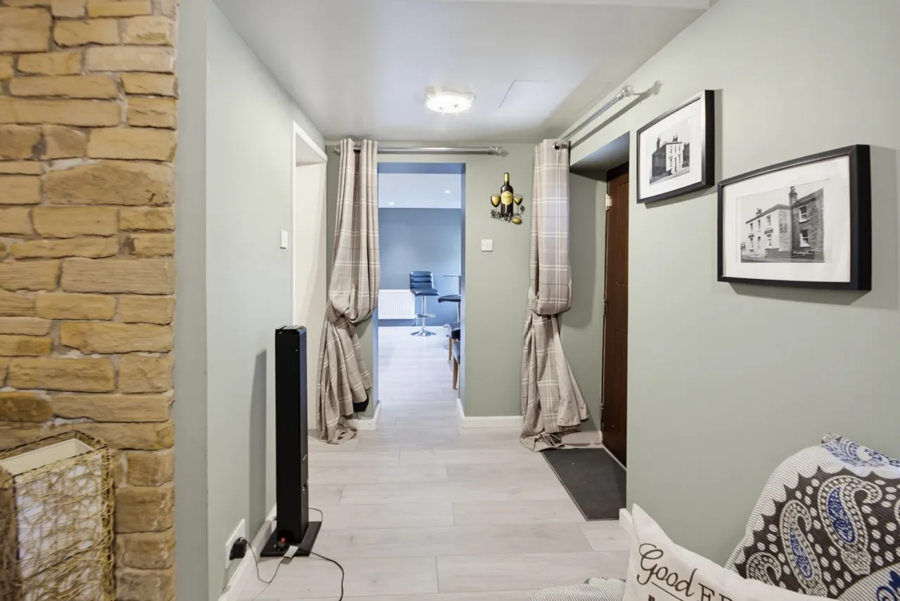 Manchester Road, Linthwaite, HD7, photo 32