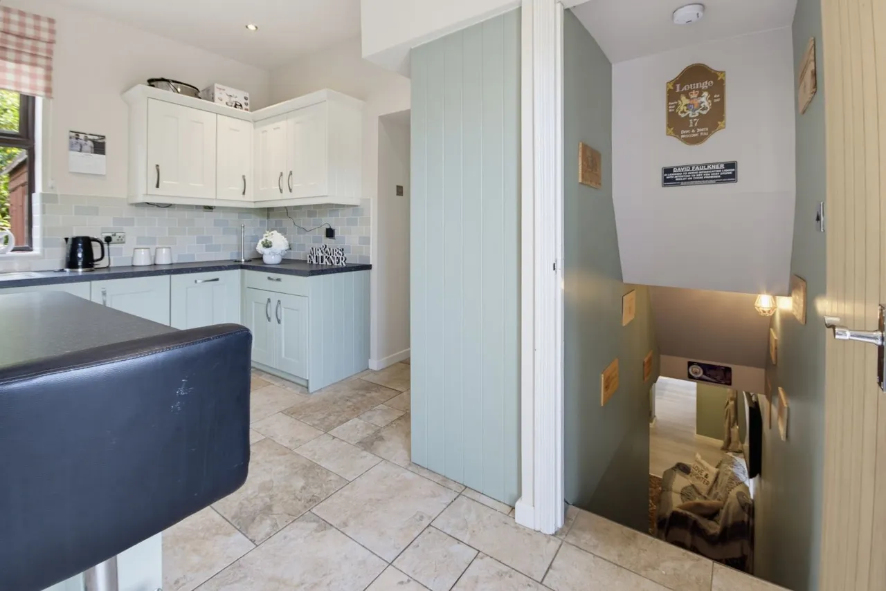 Manchester Road, Linthwaite, HD7, photo 11