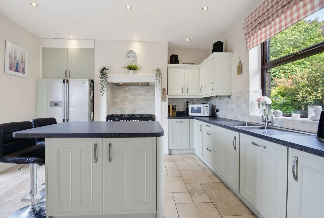Manchester Road, Linthwaite, HD7, photo 9
