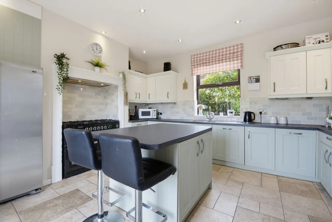 Manchester Road, Linthwaite, HD7, photo 10