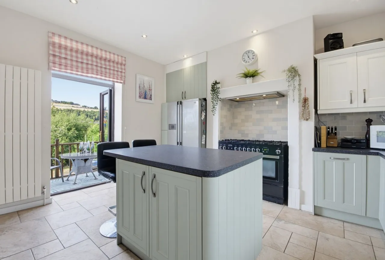 Manchester Road, Linthwaite, HD7, photo 8