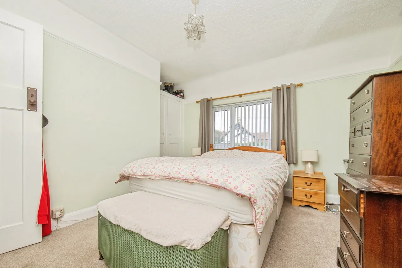 St. Johns Road, Clacton-On-Sea, CO15, photo 12