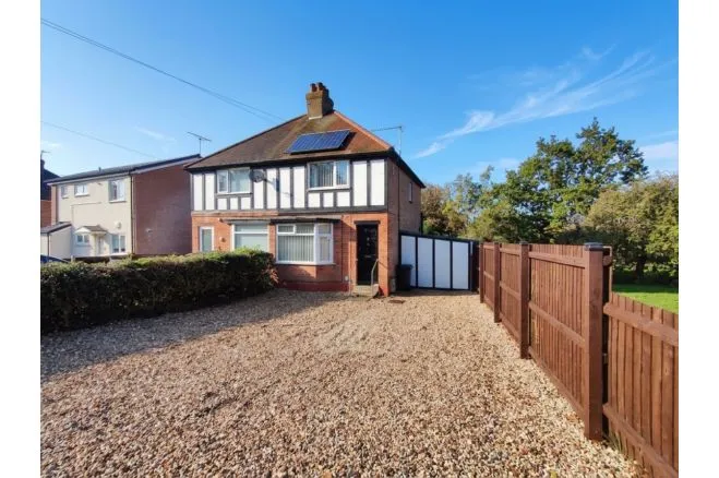 3 bed house for sale, St. Johns Road, Clacton-On-Sea, CO15