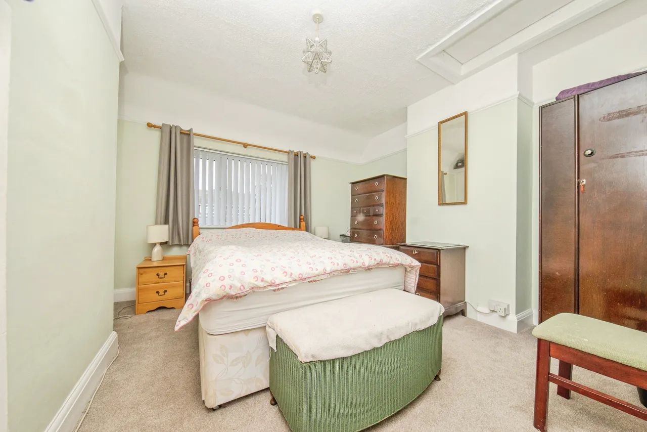 St. Johns Road, Clacton-On-Sea, CO15, photo 11