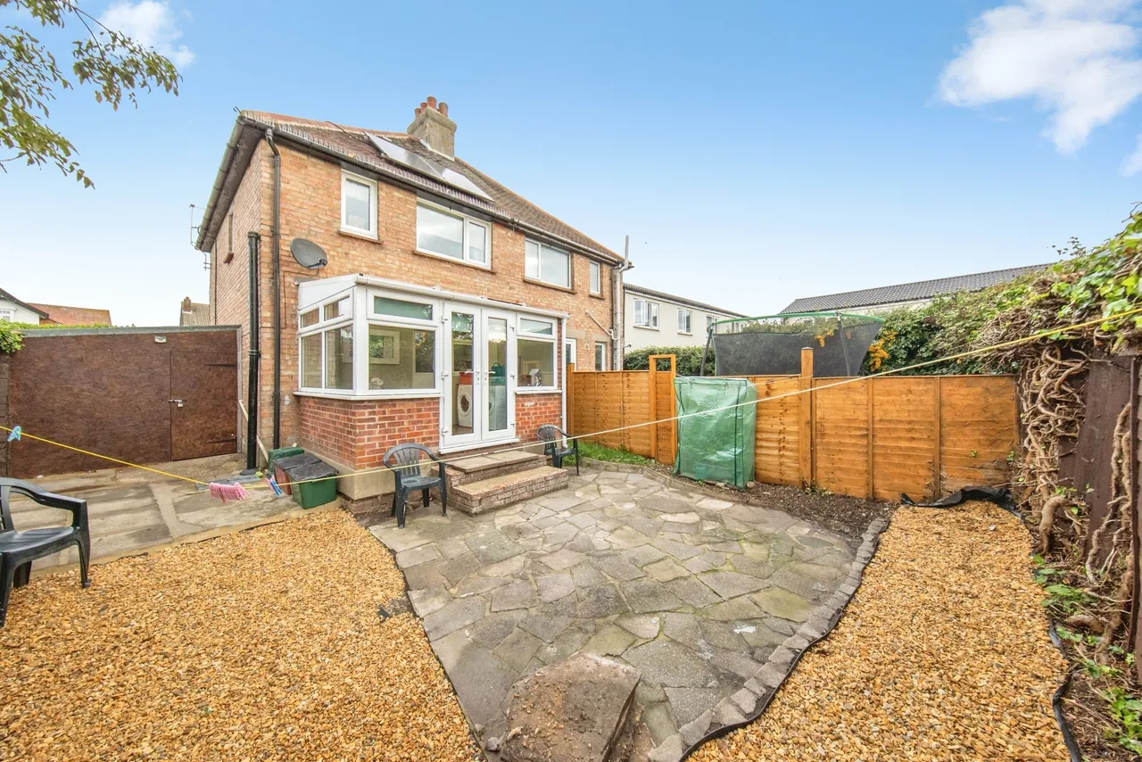St. Johns Road, Clacton-On-Sea, CO15, photo 15