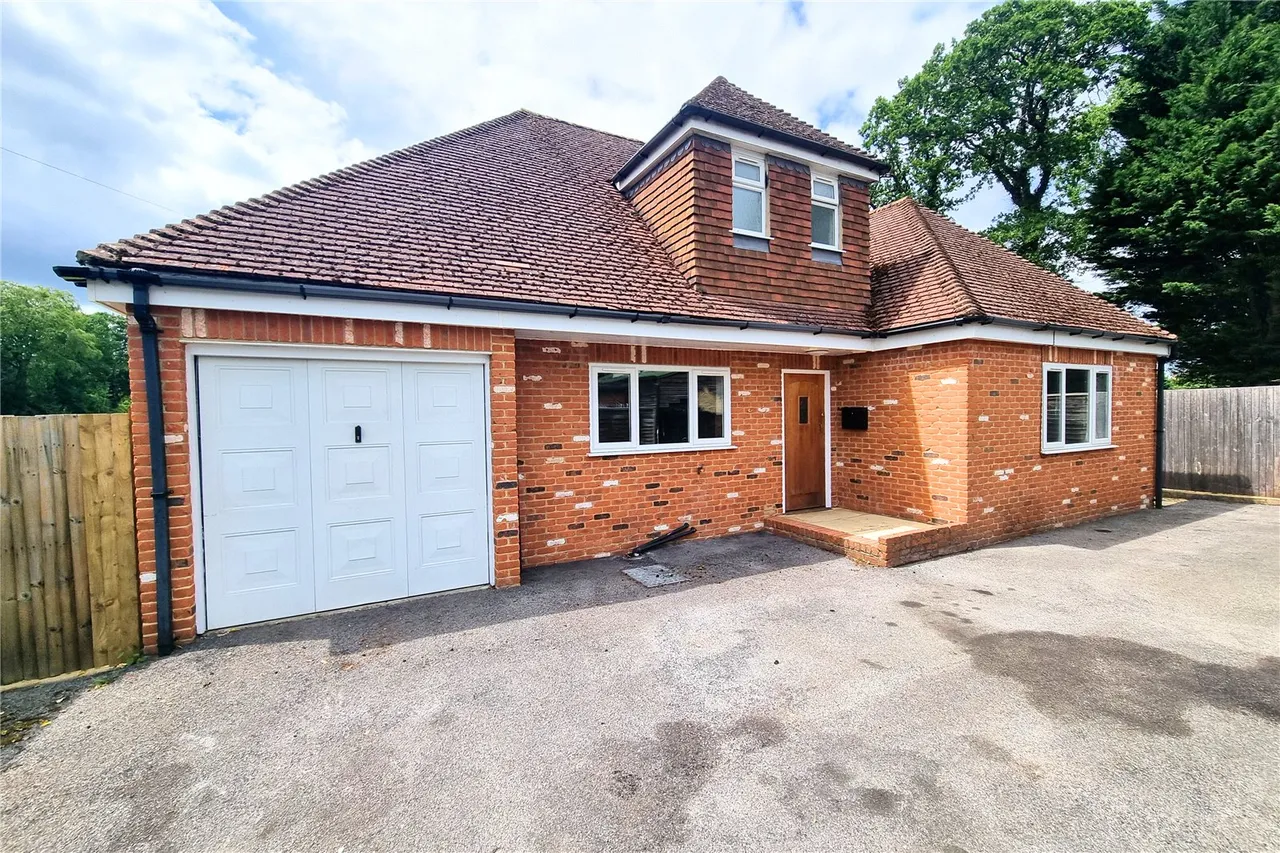 Mytchett Road, Mytchett, Camberley, Surrey, GU16 6AH, photo 24