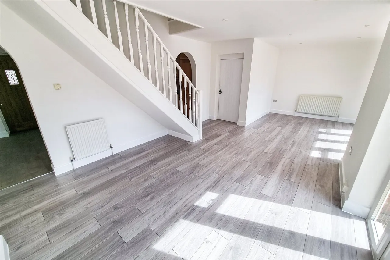 Mytchett Road, Mytchett, Camberley, Surrey, GU16 6AH, photo 8