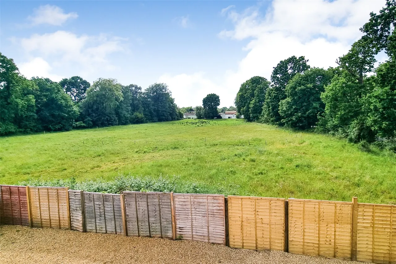 Mytchett Road, Mytchett, Camberley, Surrey, GU16 6AH, photo 22