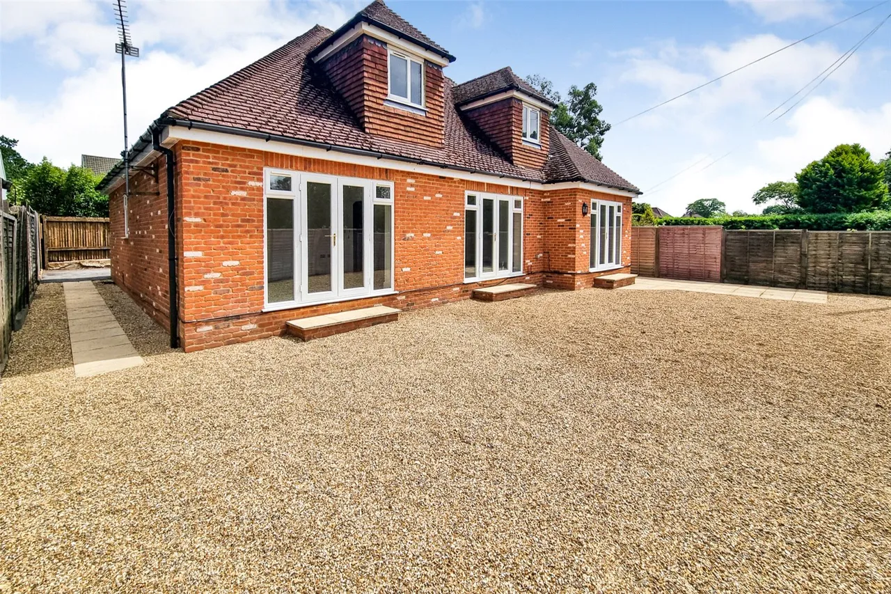 Mytchett Road, Mytchett, Camberley, Surrey, GU16 6AH, photo 21