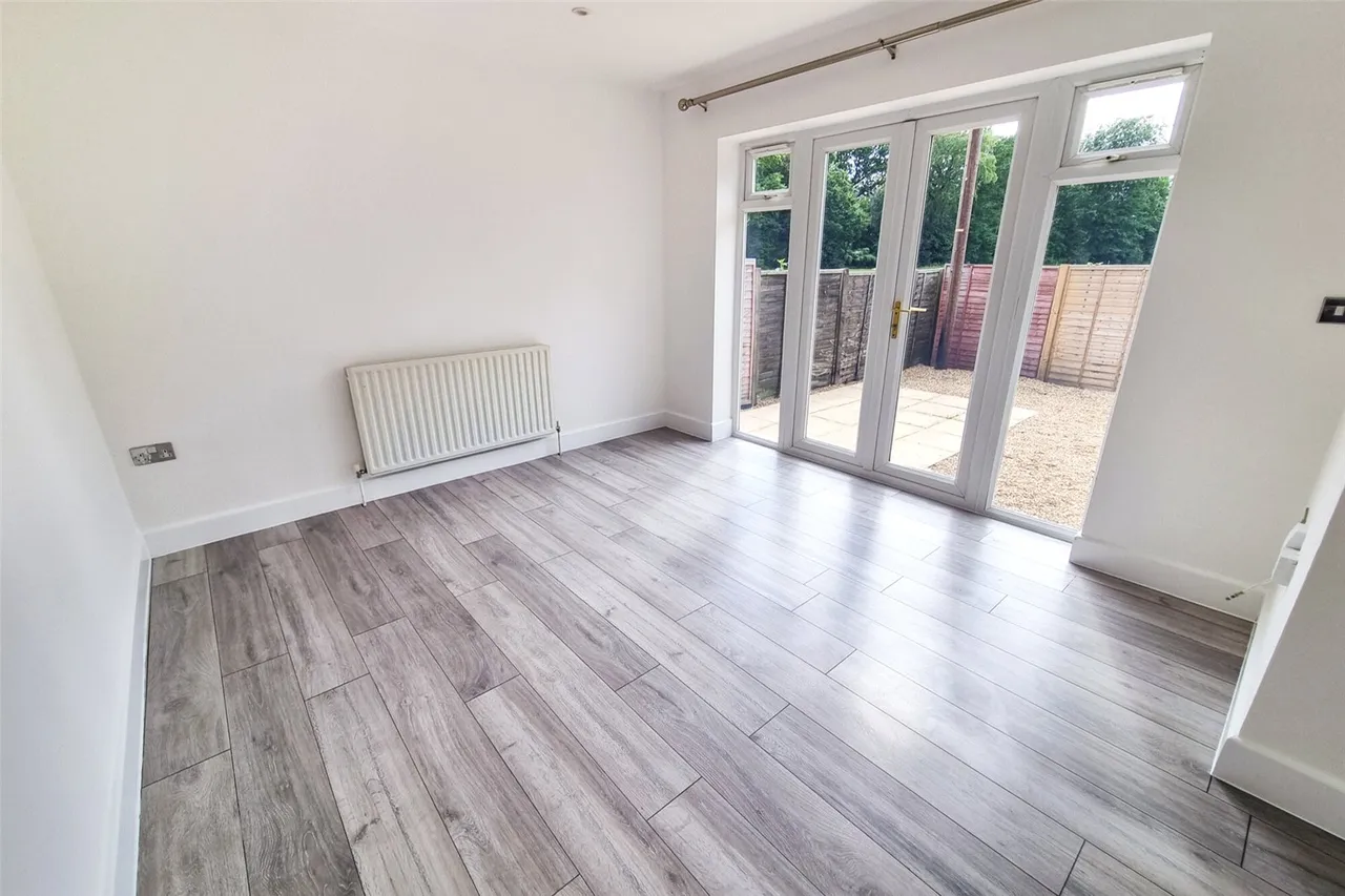 Mytchett Road, Mytchett, Camberley, Surrey, GU16 6AH, photo 5