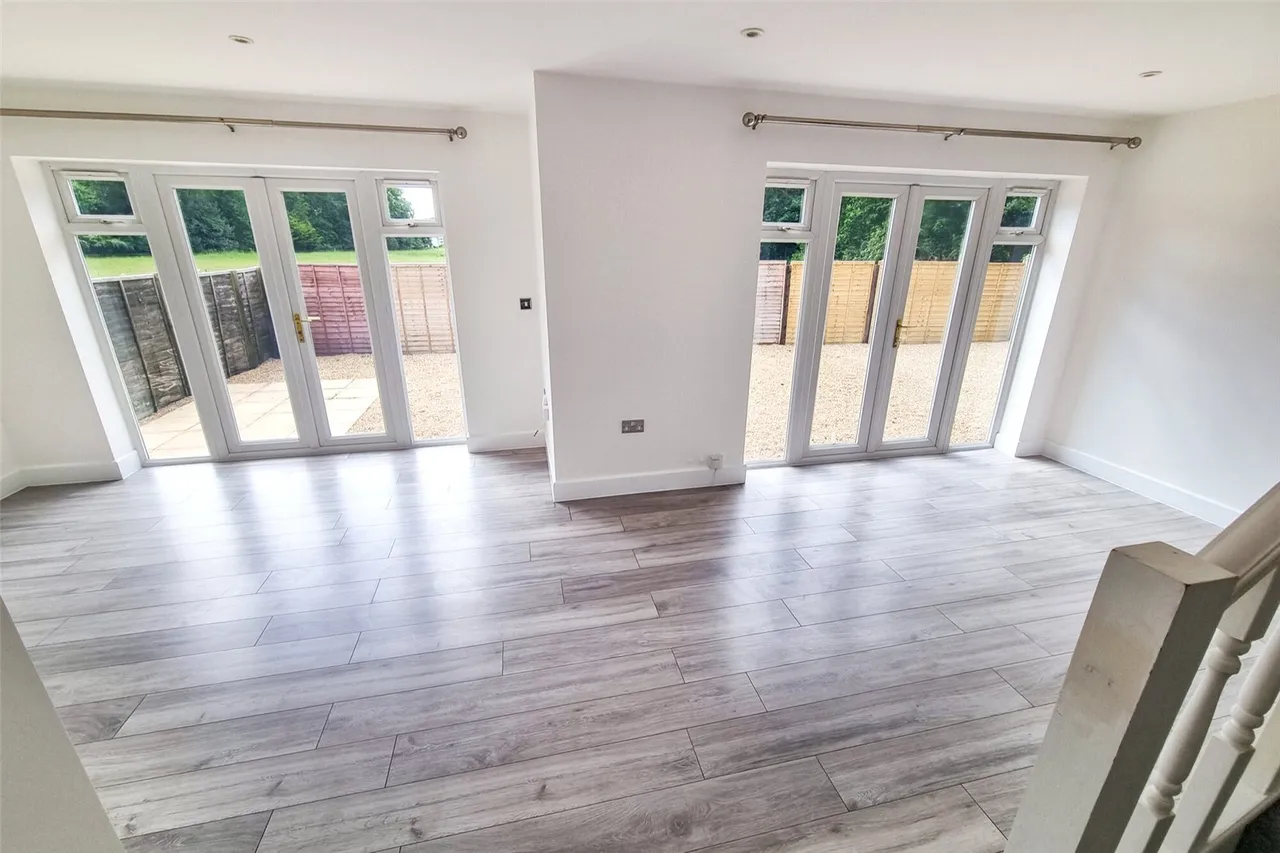 Mytchett Road, Mytchett, Camberley, Surrey, GU16 6AH, photo 6