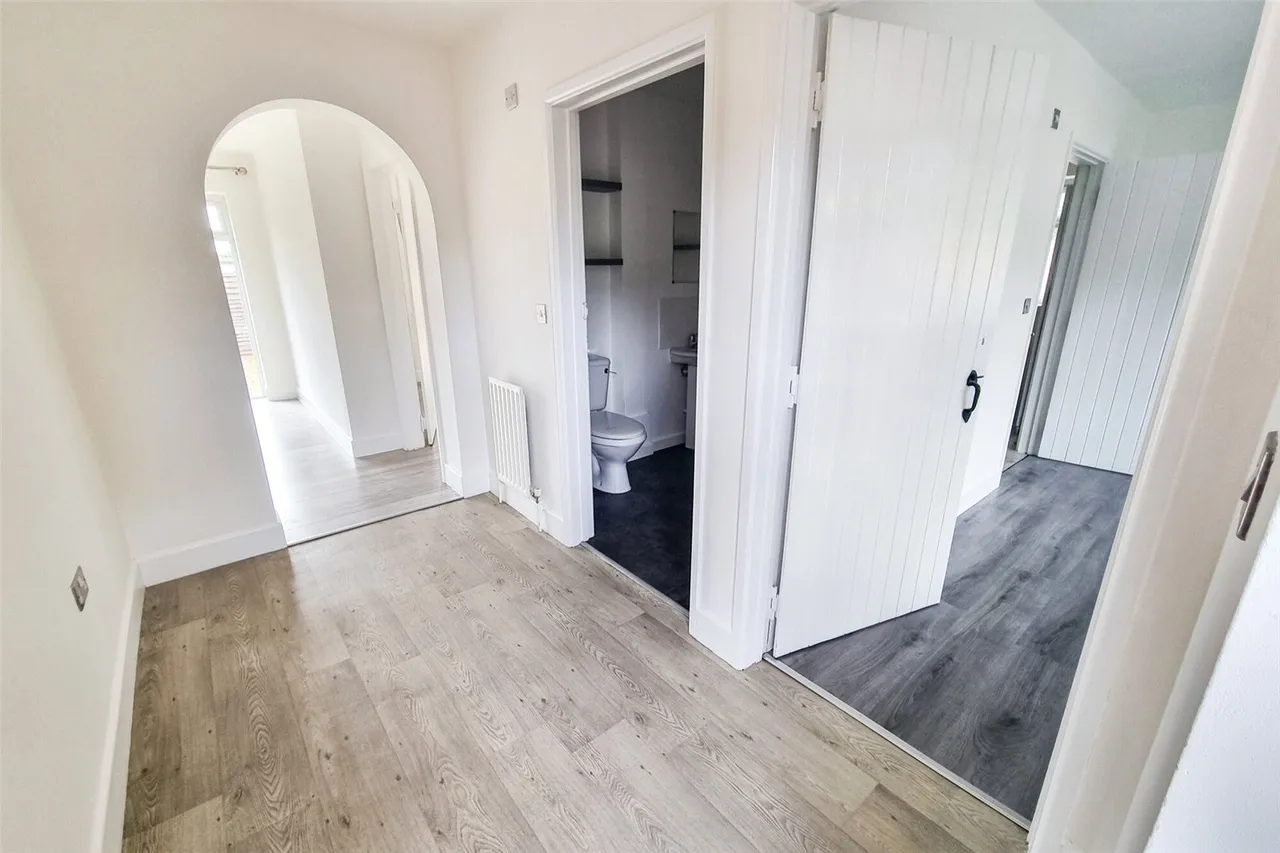 Mytchett Road, Mytchett, Camberley, Surrey, GU16 6AH, photo 9