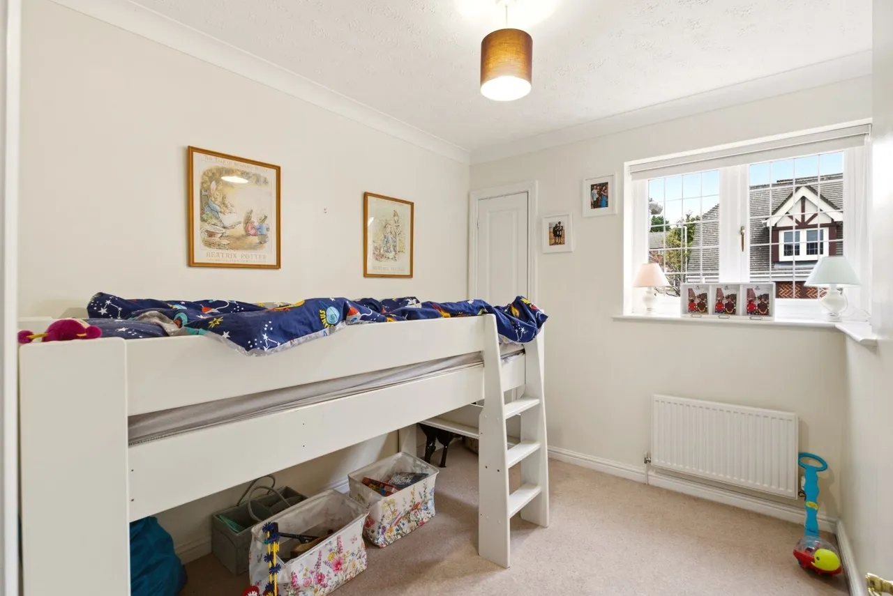 Mardle Close, Caddington, LU1, photo 11