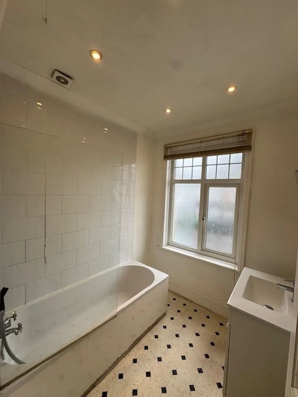 Chatsworth Road, Bournemouth, BH8, photo 2