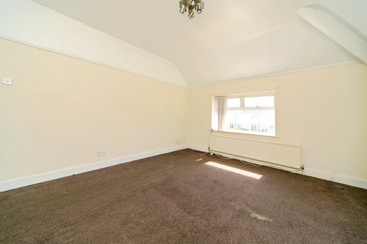 Dale Avenue, Bromborough, CH62, photo 8