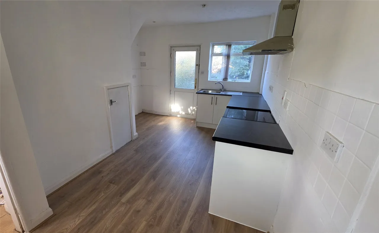 Dale Avenue, Bromborough, CH62, photo 3