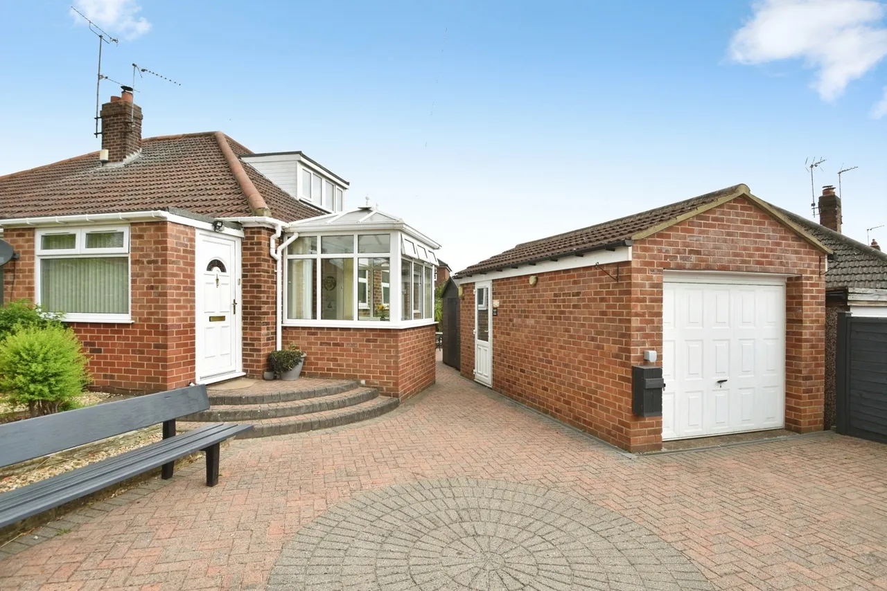 3 bed house for sale — Byland Road, Harrogate, North Yorkshire, HG1